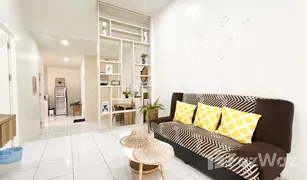 2 Bedrooms House for sale in Nong Pa Khrang, Chiang Mai 
