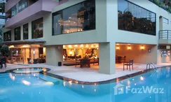 写真 2 of the Communal Pool at Siri Sathorn