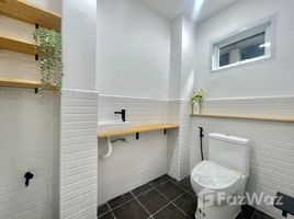 2 спален Дом for sale in Hua Mak, Банг Капи, Hua Mak