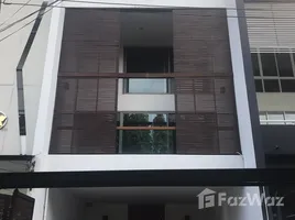 3 Bedroom Townhouse for rent in Khlong Toei, Khlong Toei, Khlong Toei