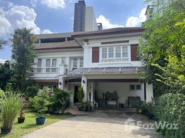 3 Bedroom House for sale in Bangkok, Chantharakasem, Chatuchak, Bangkok