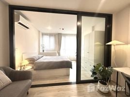 1 Bedroom Apartment for sale at XT Huaikhwang, Din Daeng, Din Daeng