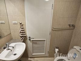 1 спален Квартира в аренду в The Clover, Khlong Tan Nuea