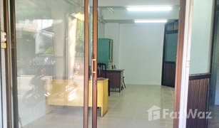 3 Schlafzimmern Ganzes Gebäude zu verkaufen in Hua Wiang, Lampang 