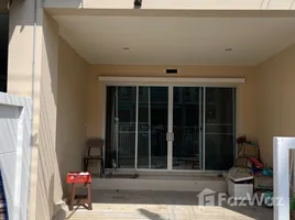 3 Bedroom Townhouse for sale at Glory House 2, Nong Kae