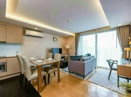 2 Schlafzimmer Appartement zu vermieten im Via Botani, Khlong Tan Nuea