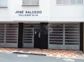 CALLE 39 #24-40/44/46 EDIFICIO JOSE SALCEDO で売却中 3 ベッドルーム アパート, ブカラマンガ