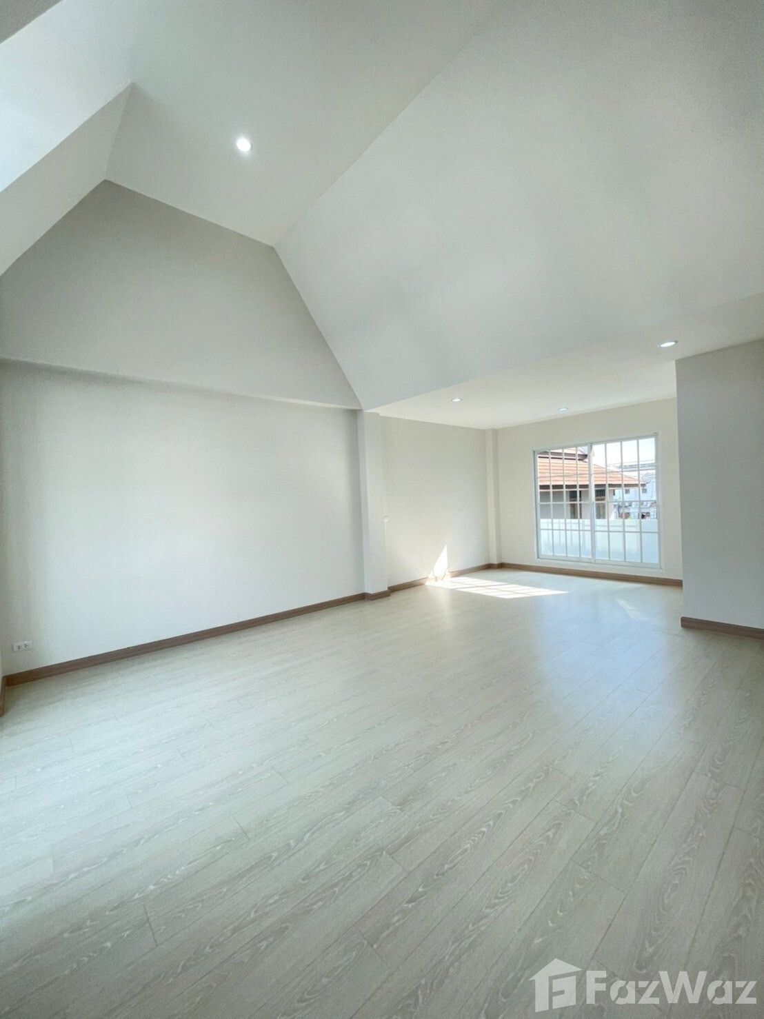 3 Bedroom Townhouse for Sale at The Preston Townhome Rama9