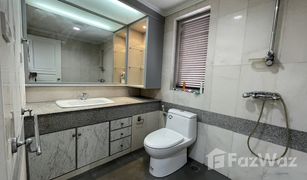 2 Bedrooms Condo for sale in Khlong Tan Nuea, Bangkok Baan Suanpetch