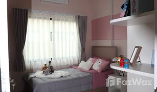 2 Schlafzimmern Reihenhaus zu verkaufen in Bang Nam Priao, Chachoengsao Uraisiri 3 Bangnampriao