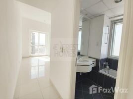 2 спален Квартира на продажу в Al Sheraa Tower, Lake Almas East