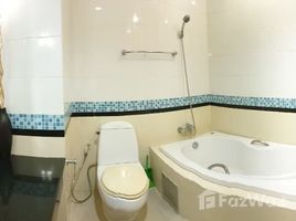 2 спален Кондо в аренду в Citi Smart Condominium, Khlong Toei