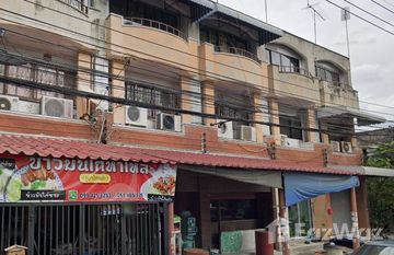 Klao Rattana Village in เสาธงหิน, นนทบุรี