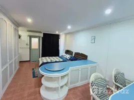 ขายคอนโด 1 ห้องนอน ในโครงการ Chokchai Ruammit, จอมพล