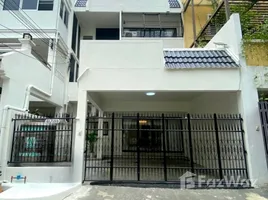 บ้านเดี่ยว 6 ห้องนอน ให้เช่า ในทำเล ห้วยขวาง, กรุงเทพมหานคร, ห้วยขวาง, ห้วยขวาง