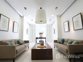 3 Bedroom Townhouse for sale in Korea Town, Khlong Toei, Lumphini