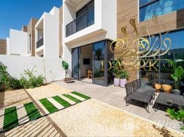 2 спален Таунхаус на продажу в Marbella, Mina Al Arab