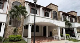 Unités disponibles à Pozos de Santa Ana