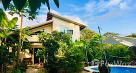 Two Houses Close to Beach and Town - Reduced Price!中可用单位