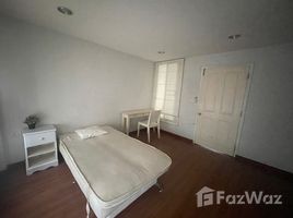 3 Bedroom Townhouse for sale at Baan Klang Muang British Town Srinakarin, Bang Kaeo, Bang Phli