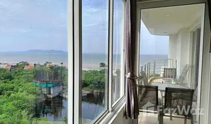 2 Bedrooms Condo for sale in Nong Prue, Pattaya La Royale Beach