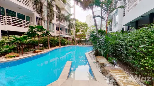 3D视图 of the Piscine commune at Baan Siri Sukhumvit 10