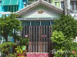 2 Bedroom Townhouse for sale at Parichat Village, Bang Khu Wat