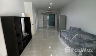 曼谷 Suan Luang Baan Klang Muang Sukhumvit - Onnut 3 卧室 联排别墅 售 