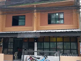 3 Bedroom Whole Building for rent in Huai Khwang MRT, Din Daeng, Din Daeng