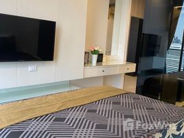 1 Bedroom Condo for sale at Noble Ploenchit, Lumphini, Pathum Wan