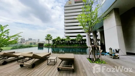 3D Walkthrough of the Communal Pool at 185 Rajadamri