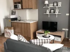 Студия Кондо в аренду в Ideo Mix Sukhumvit 103, Bang Na