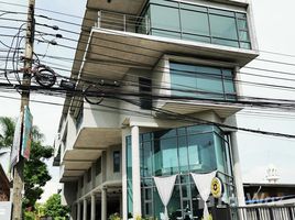 1,000 SqM Office for sale in Bangkok, Suan Luang, Suan Luang, Bangkok