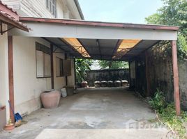 N/A Land for sale in Nong Khang Phlu, Bangkok Land with Building for Sale in Petchkasem 79