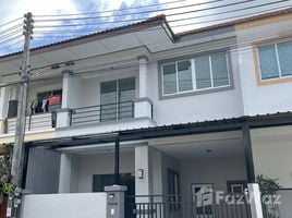 3 спален Таунхаус на продажу в Phanason Garden Home Thalang, Thep Krasattri