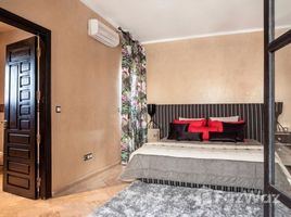 3 спален Квартира на продажу в Vente villa riyad sur la route de Fes, Na Annakhil