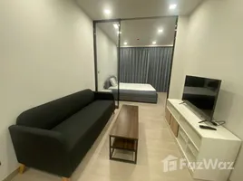 1 chambre Condominium à louer à , Huai Khwang