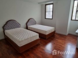 3 спален Кондо в аренду в Govind Tower, Khlong Toei Nuea