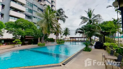 Photos 1 of the Communal Pool at Sathorn Gardens