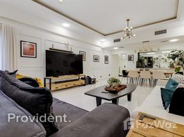 3 спален Квартира на продажу в Al Badia Residences, Creek Beach