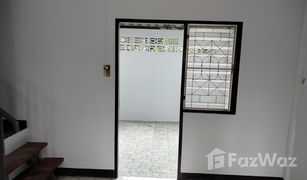 2 Bedrooms Townhouse for sale in Khlong Thanon, Bangkok 