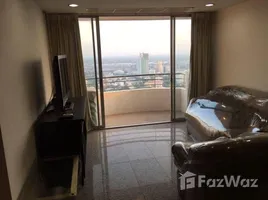 2 спален Кондо в аренду в Top View Tower, Khlong Tan Nuea