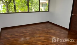 4 Bedrooms Townhouse for sale in Khlong Tan Nuea, Bangkok 