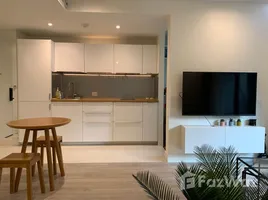 2 Habitación Departamento en alquiler en Collezio Sathorn-Pipat, Si Lom