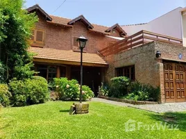 3 침실 주택을(를) 카를로스 카사르, 부에노스 아이레스에서 판매합니다., 카를로스 카사르