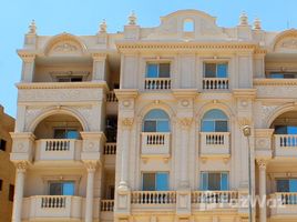 5 Bedroom Apartment for sale at El Koronfel, The 5th Settlement, New Cairo City, Cairo