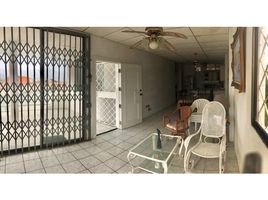 5 Habitaciones Casa en venta en La Libertad, Santa Elena For sale 2 story house 2 condos, Costa de Oro - Salinas, Santa Elena