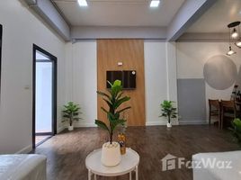 4 спален Таунхаус for sale in Бангкок, Lat Yao, Чатучак, Бангкок