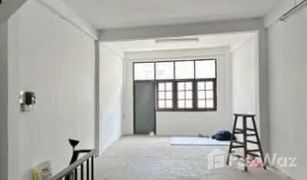 8 Bedrooms Townhouse for sale in Bang Khlo, Bangkok 