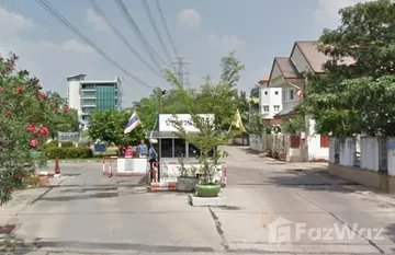 Baan Suan Tipco in Wong Sawang, Nonthaburi